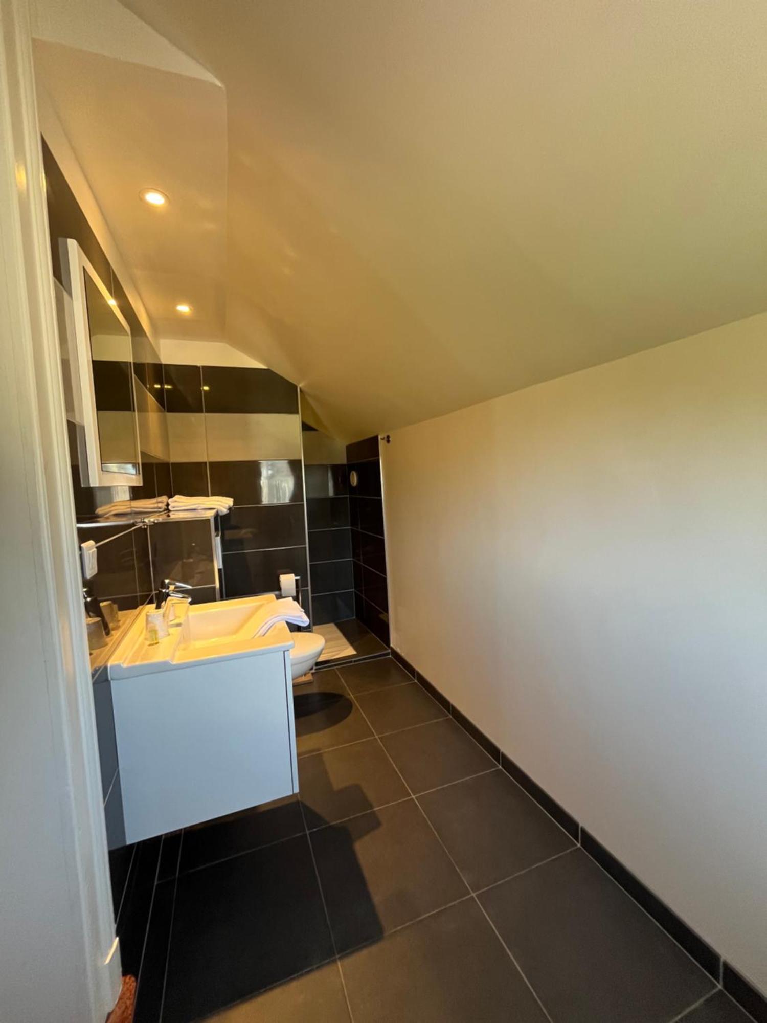 Hostellerie Le Griffon Blérancourt Екстериор снимка